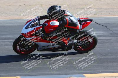 media/Jan-14-2024-SoCal Trackdays (Sun) [[2e55ec21a6]]/Turn 10 Inside (110pm)/